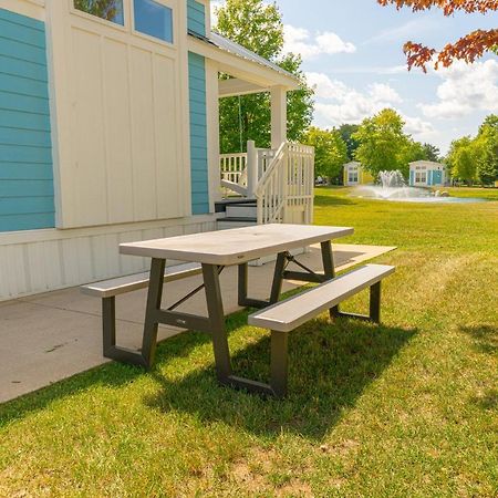 Sun Outdoors Petoskey Bay Harbor Hotel Exterior foto