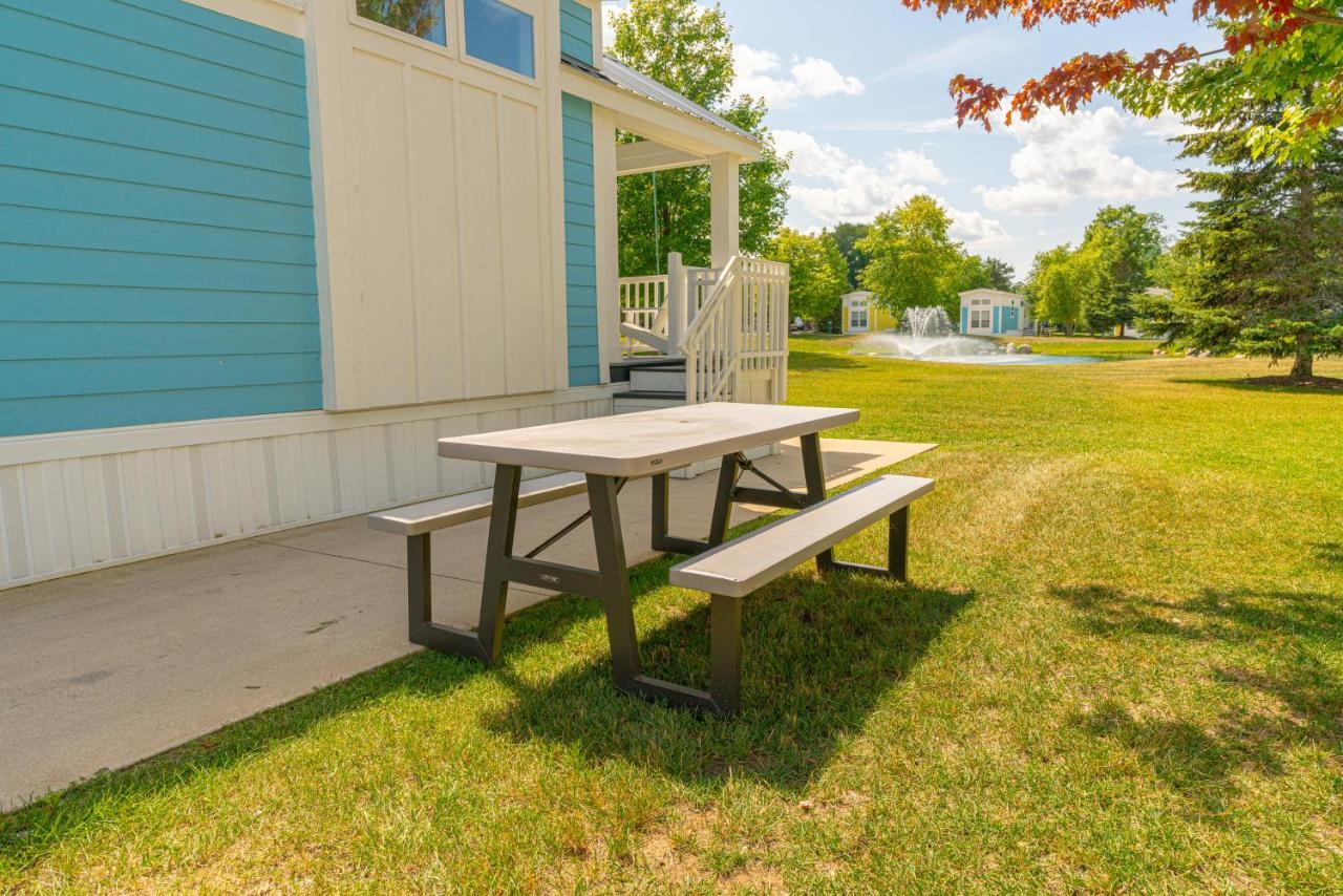 Sun Outdoors Petoskey Bay Harbor Hotel Exterior foto